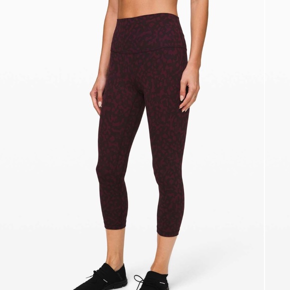 Lululemon Align camo cropped Leggings, size 2 - Picture 2 of 11